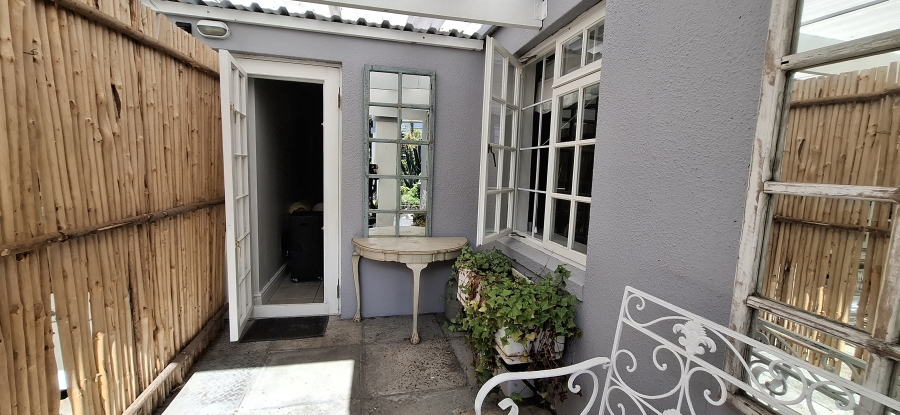 To Let 2 Bedroom Property for Rent in Tokai Western Cape